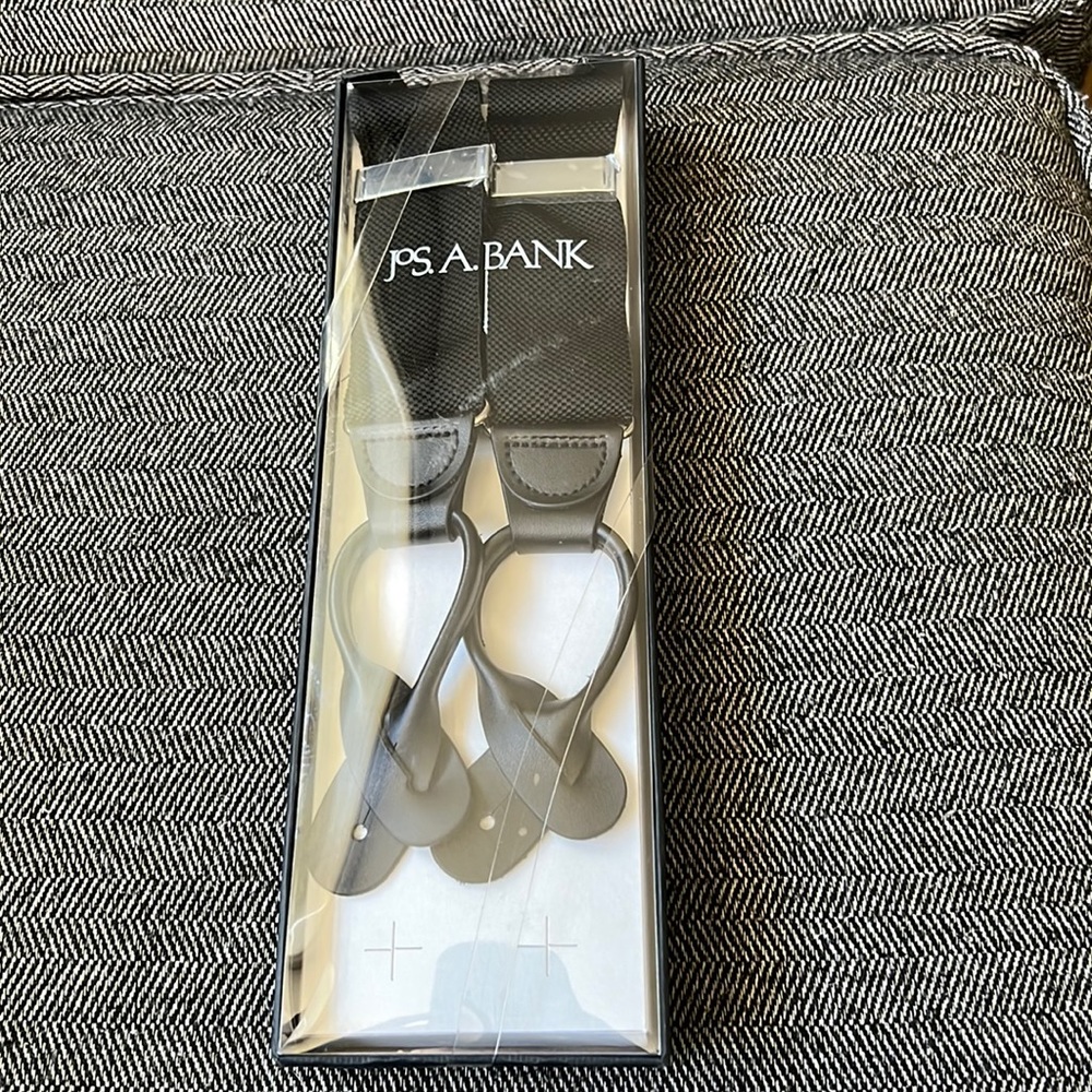 Will be donated 03/01. NWT black suspenders